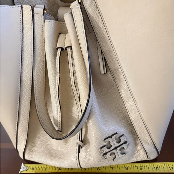 Tory Burch EUC Cream Leather Tote Bag - Picture 15 of 17